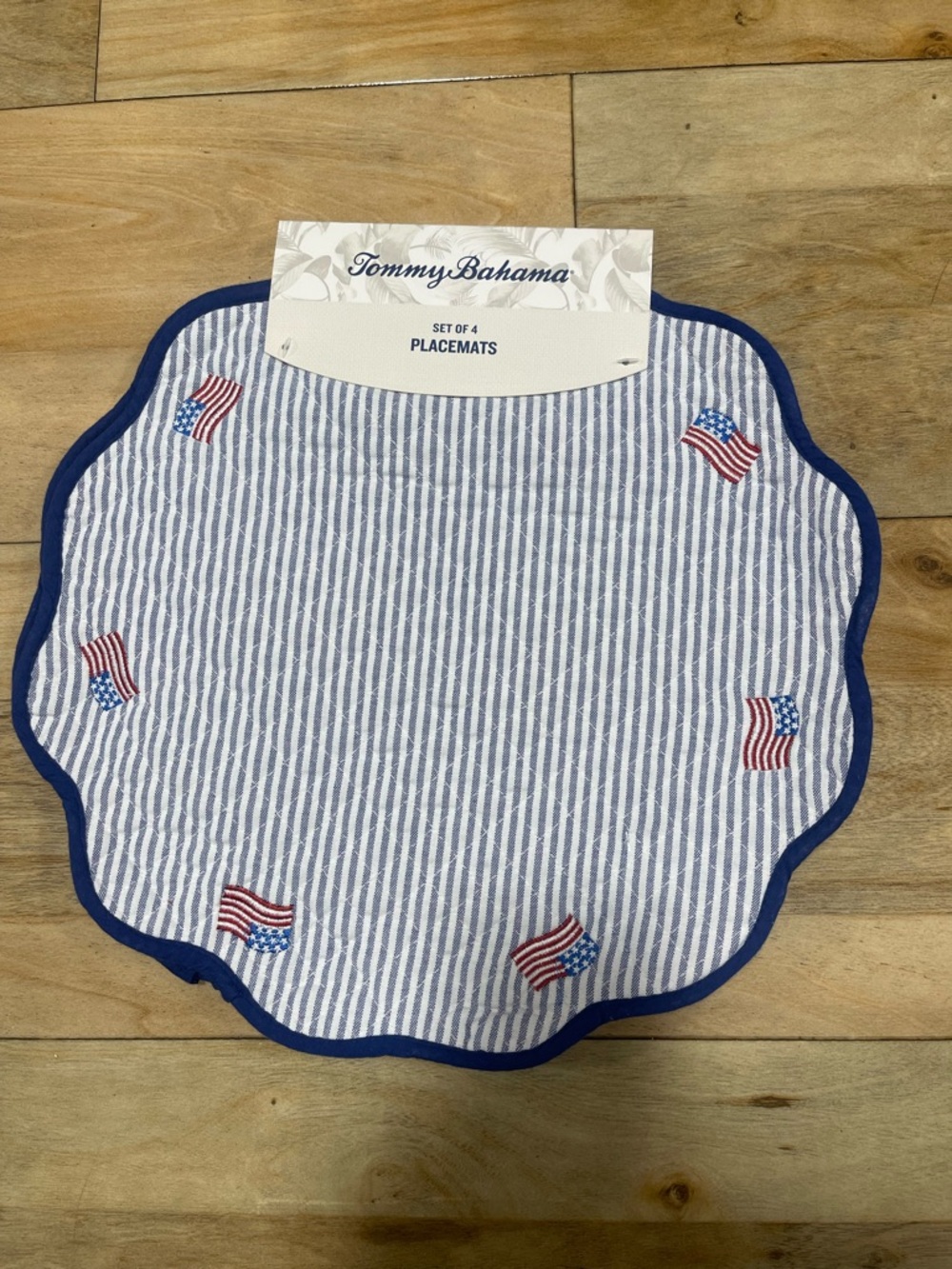 Tommy Bahama set of 4 scalloped red white & blue flag embroidered placemats NEW